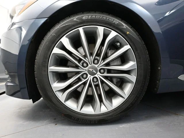 2015 Hyundai Genesis Base - Photo 17