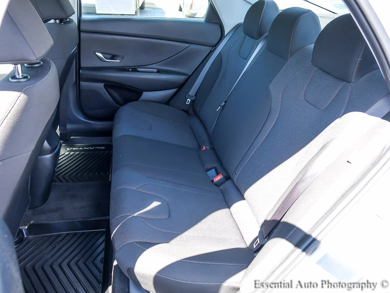 Used 2025 Fluid Metal Hyundai SE image 9