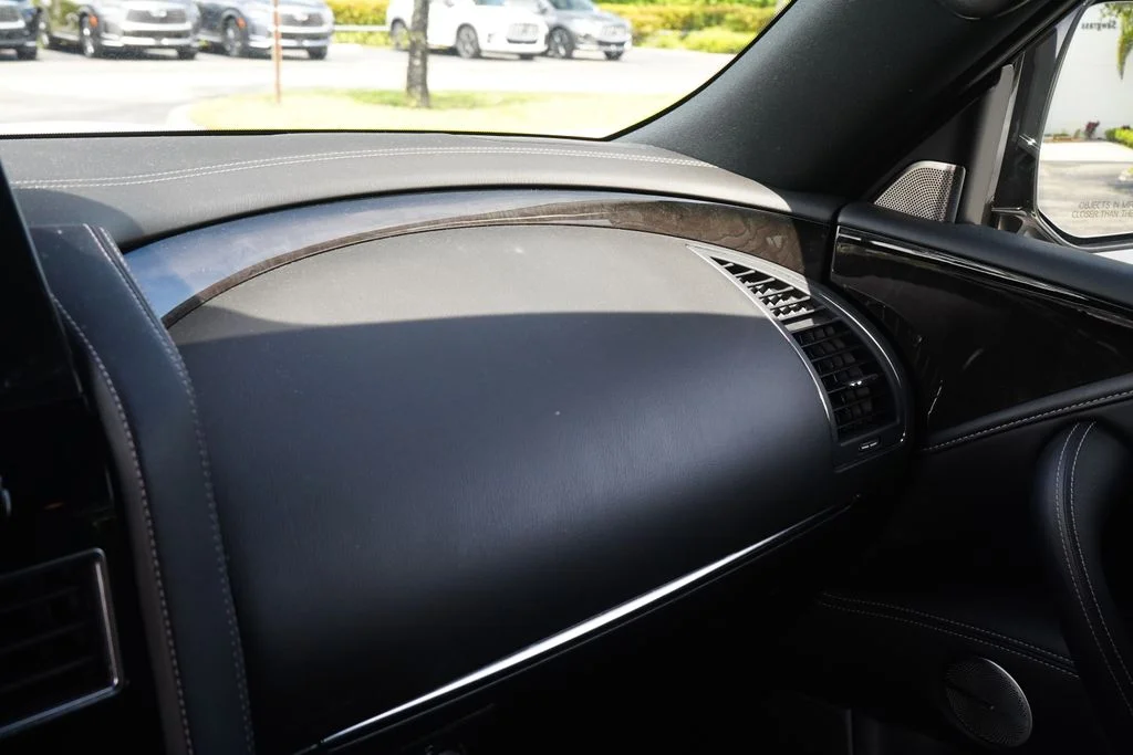 Used 2024 White INFINITI Sensory image 28