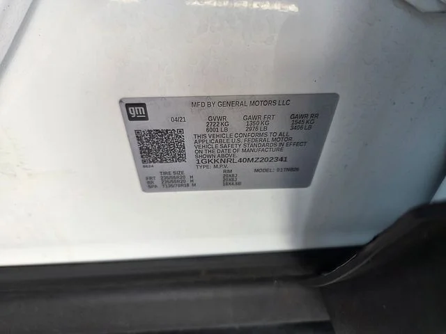 Used 2021 White GMC SLE image 20