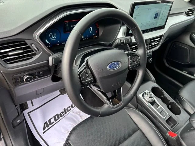Used 2025 Black Ford Platinum image 13