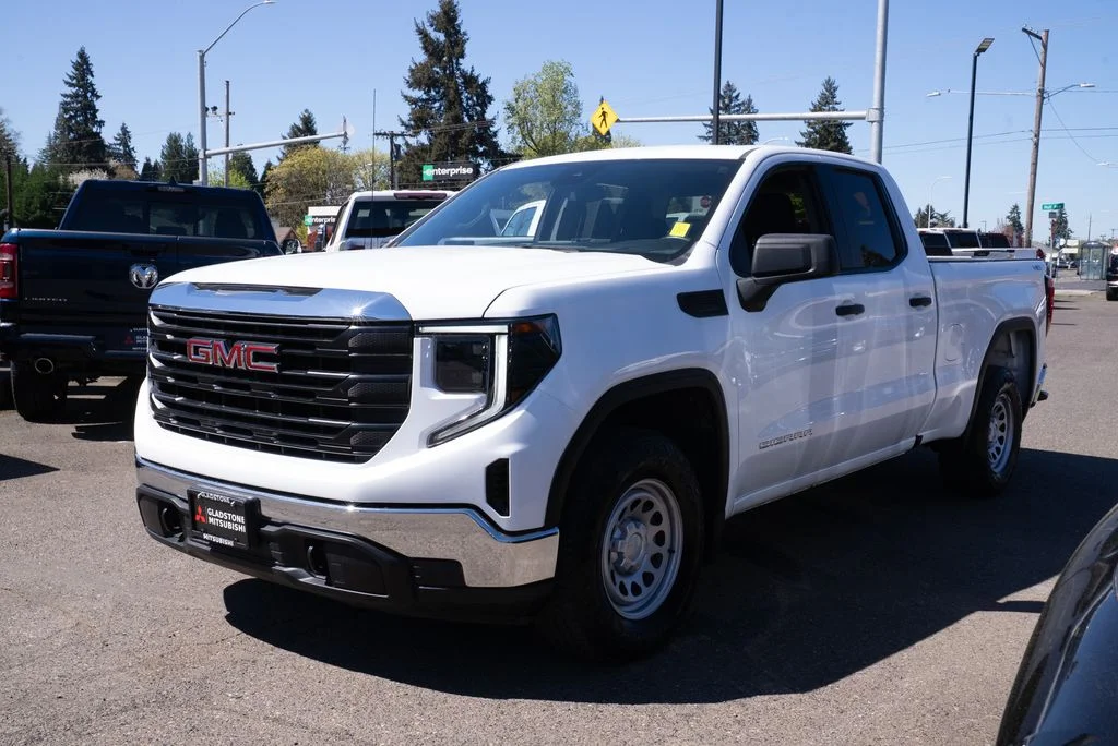 Used 2023 White GMC Pro image 3
