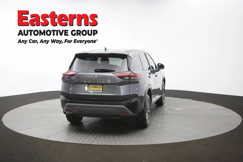 Used 2023 Gray Nissan S image 38