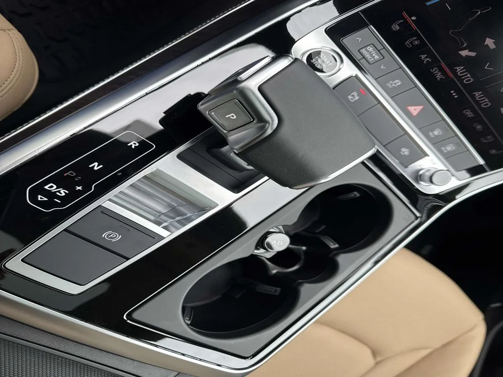 Used 2025  Audi  image 25