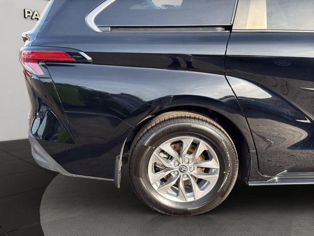 Used 2022 Black Toyota XLE image 24