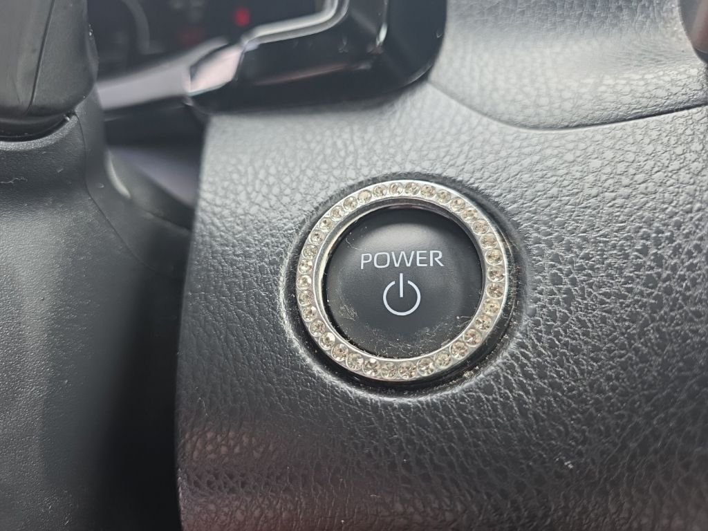 Certified Used 2025  Toyota LE image 22