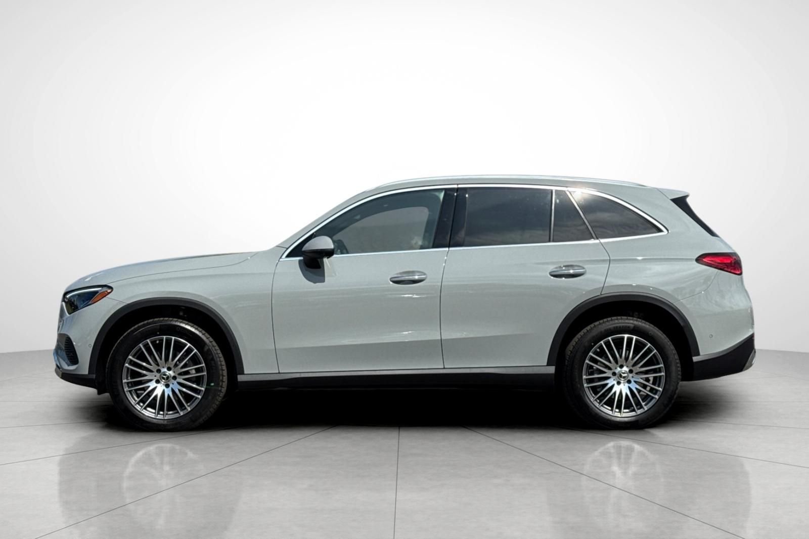 New 2026 MANUFAKTUR Alpine Grey Mercedes-Benz GLC 300 image 32