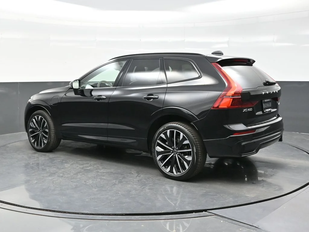 New 2026 Onyx Black Volvo T8 Ultra image 4
