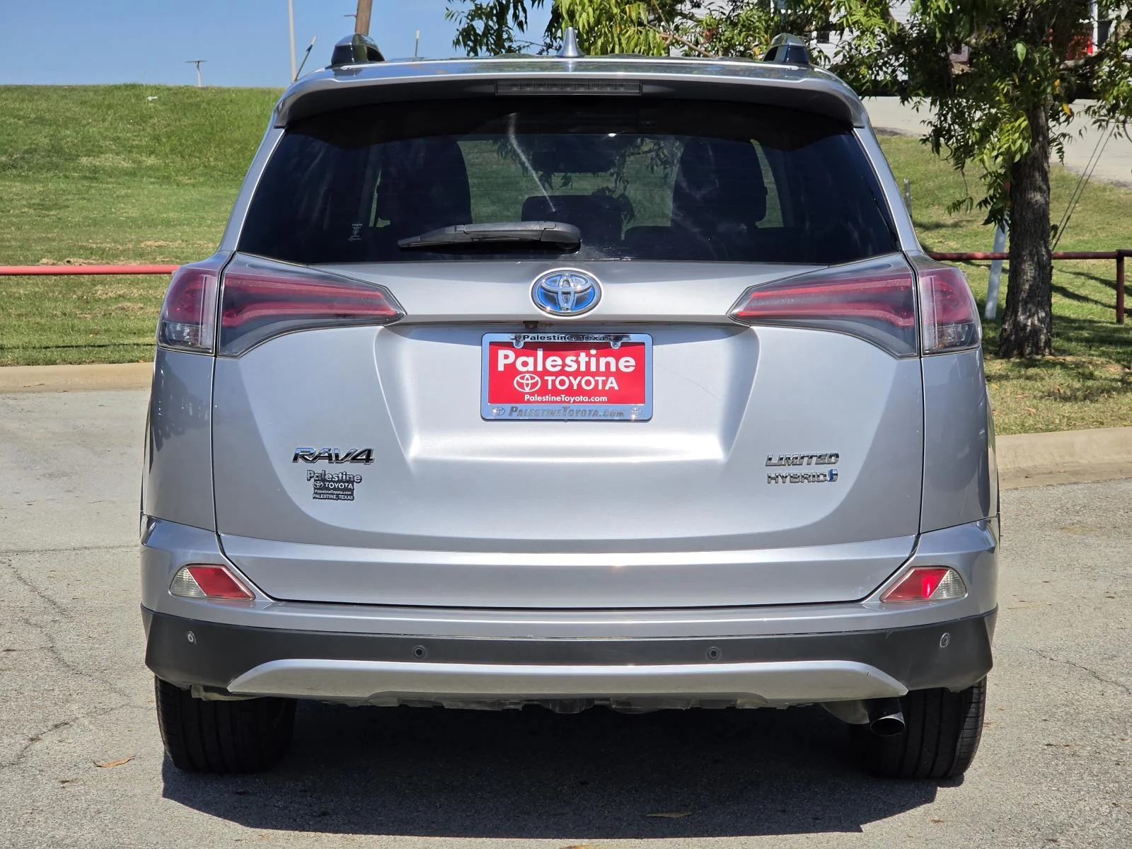Used 2018 Silver Toyota Hybrid Limited AWD (Natl) image 5