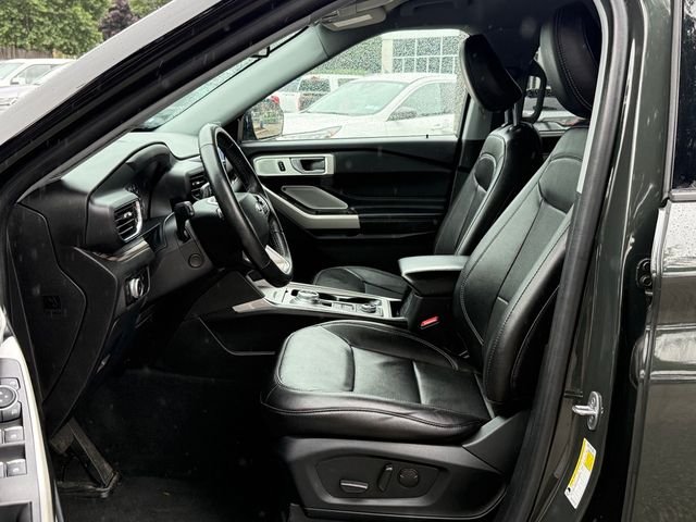 Used 2022 Green Ford Limited image 23