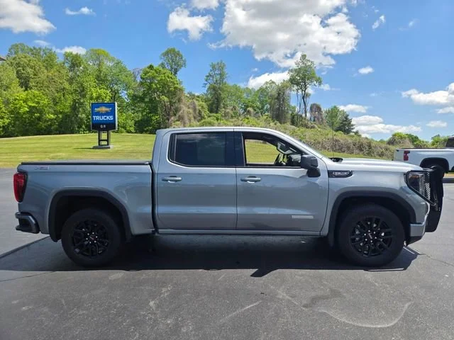 Used 2025 Sterling Metallic GMC Elevation image 9