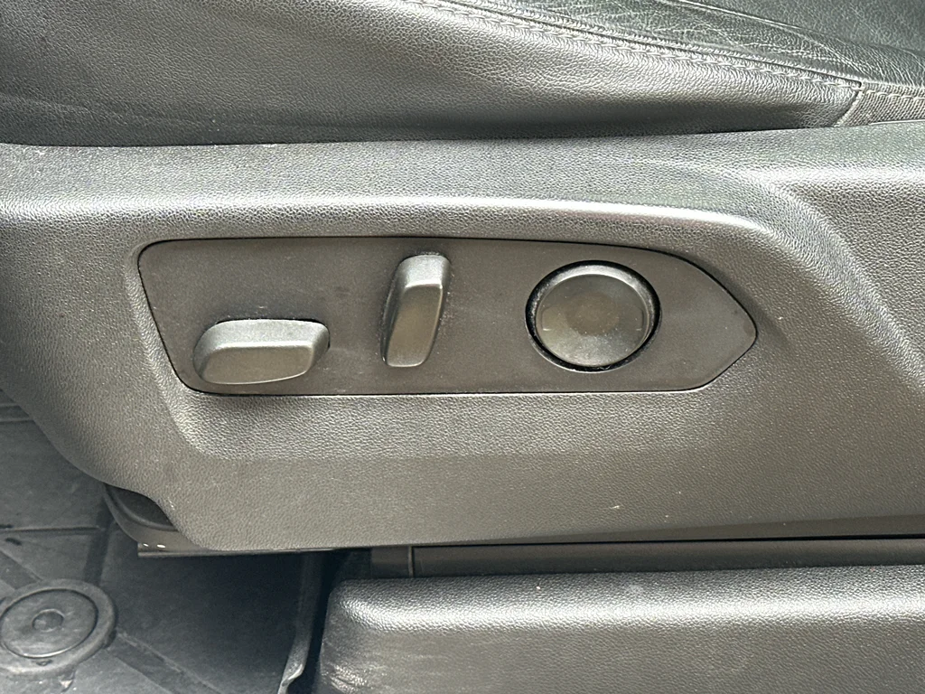 Used 2021 Satin Steel Metallic Chevrolet LT image 30