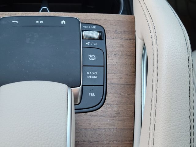 Certified Used 2025 White Mercedes-Benz GLE 350 image 25