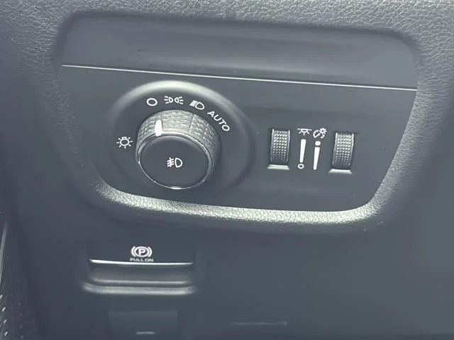 New 2025 Gray Jeep Limited image 37