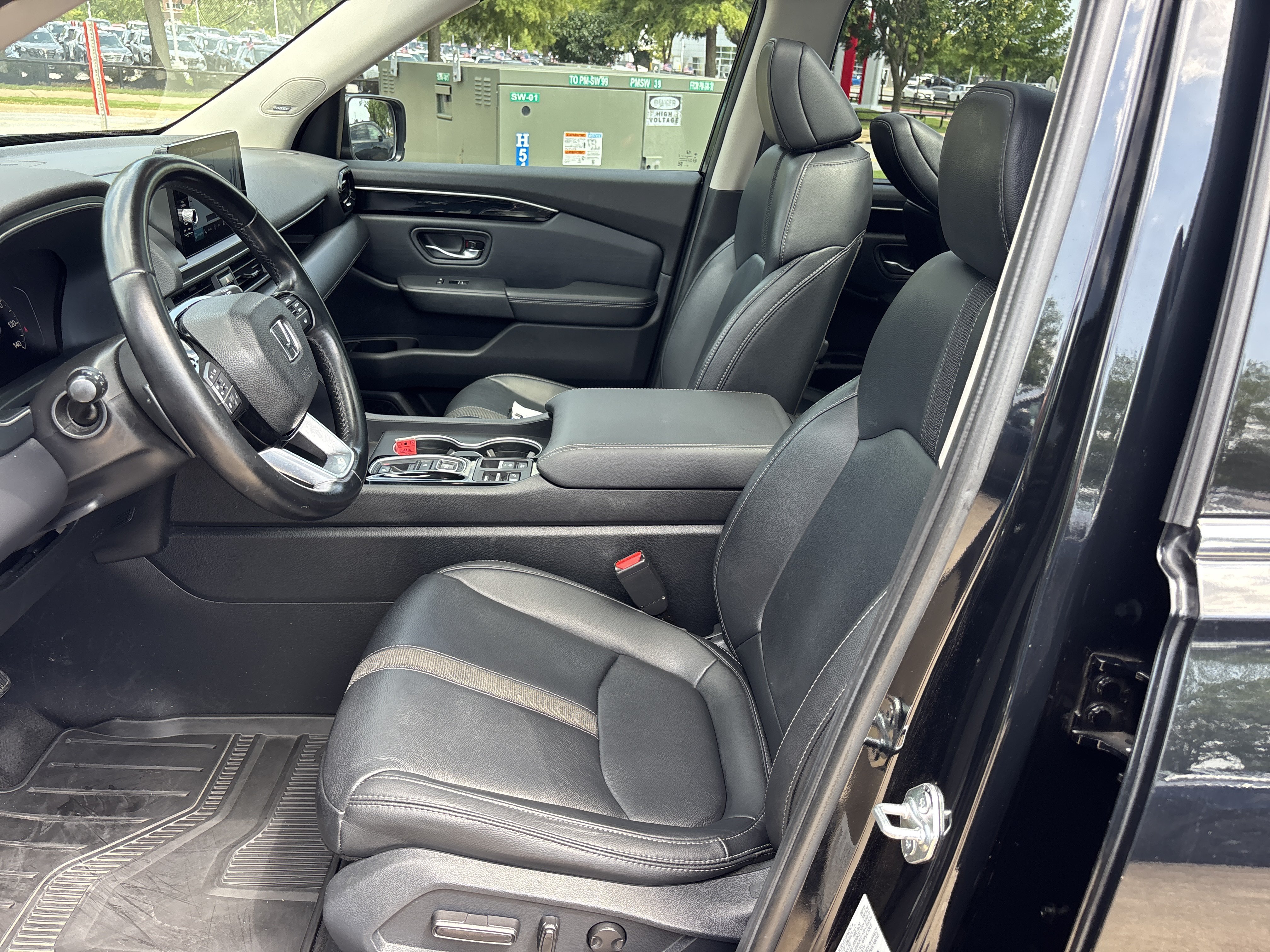 Used 2024 Crystal Black Pearl Honda Touring image 14