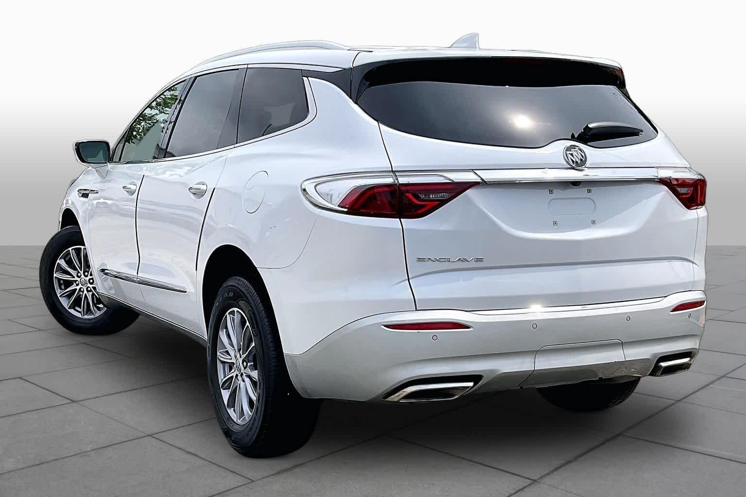 Used 2024 White Frost Tricoat Buick Essence image 23