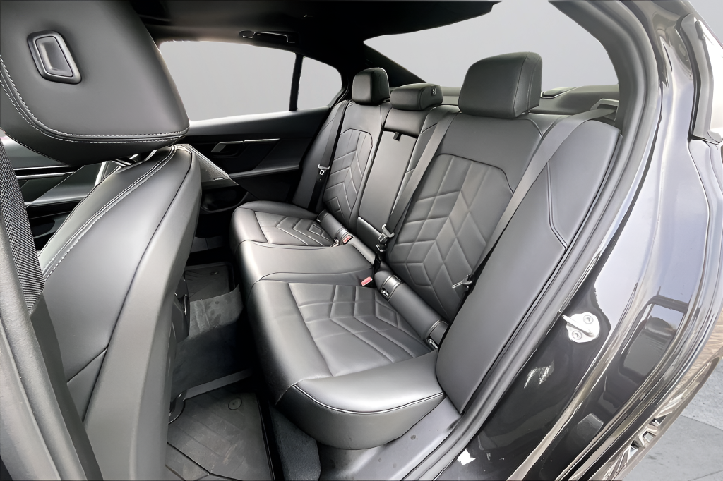 2026 BMW 5 Series 530i - Photo 23