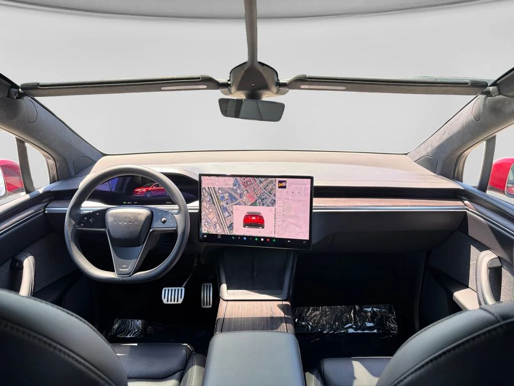 Used 2023  Tesla Base image 11