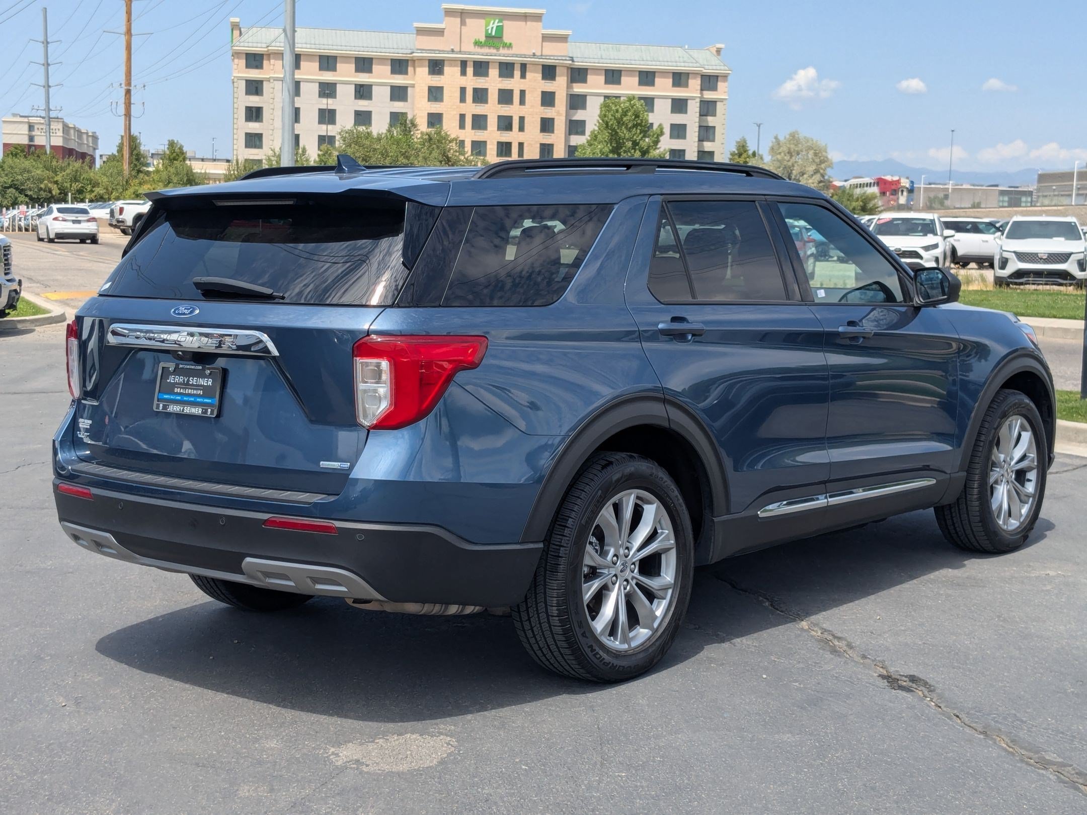 Used 2020 Blue Metallic Ford XLT image 6