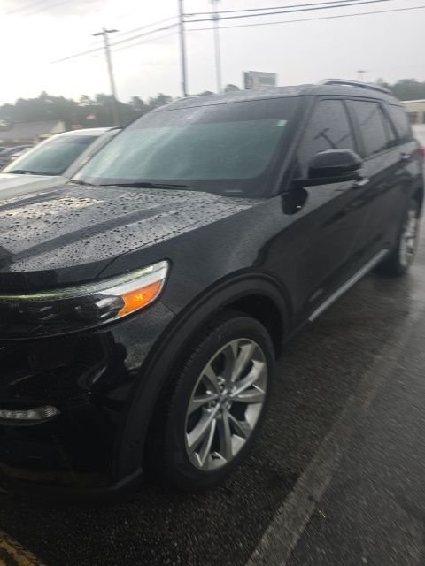 Used 2021 Black Ford Platinum image 1