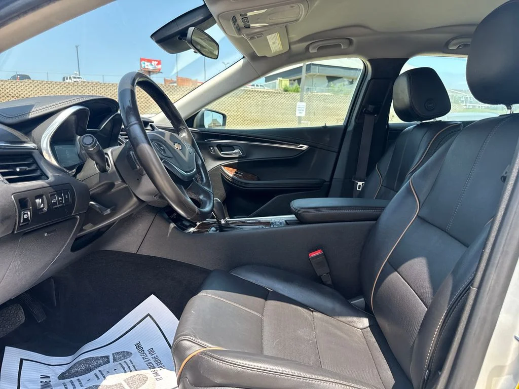 Used 2015 Silver Chevrolet LTZ image 10
