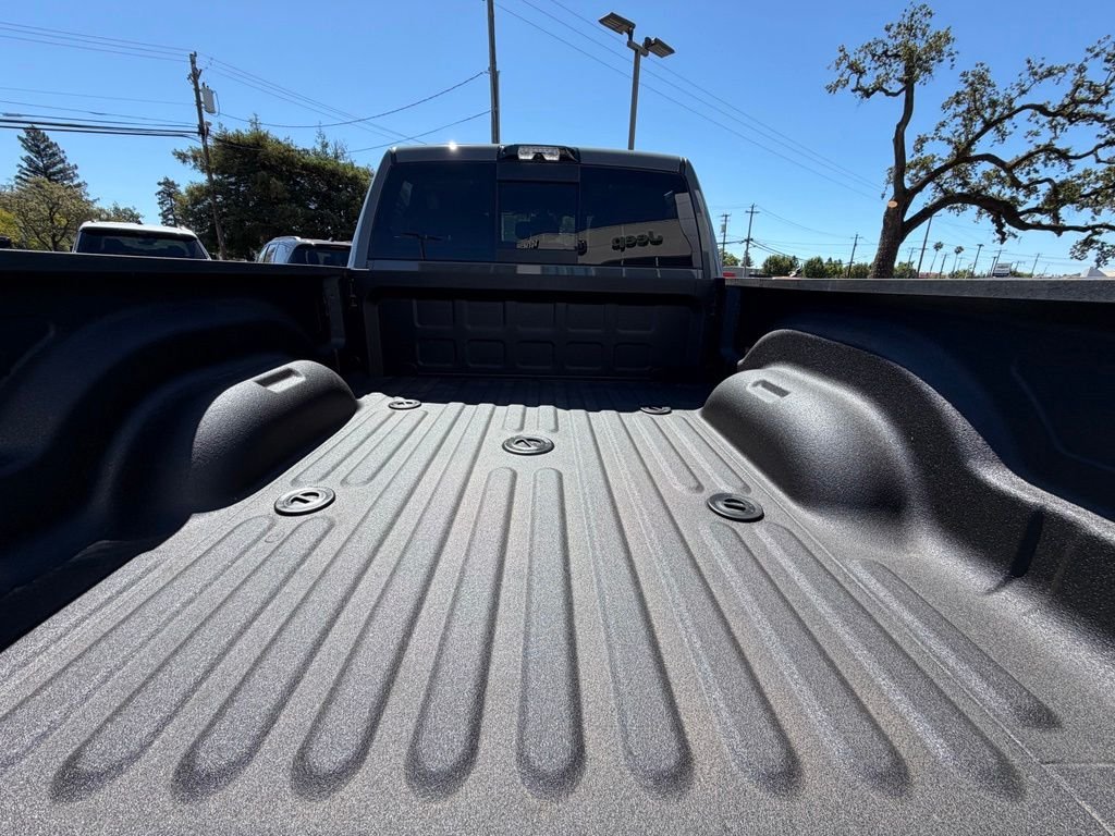 New 2026 Ceramic Gray Clear-Coat Exterior Paint RAM Laramie image 26