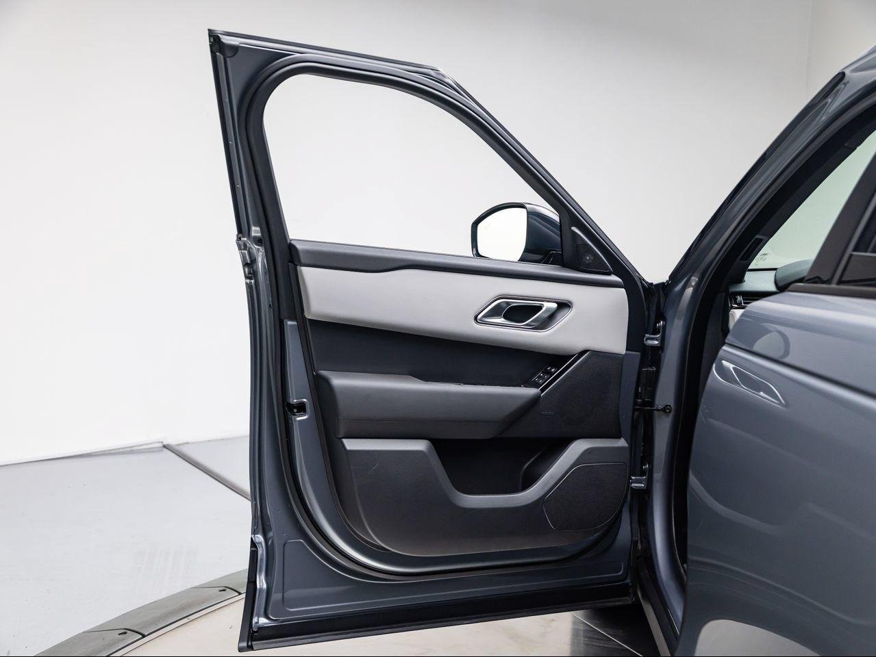 New 2026 Zadar Grey Land Rover S image 24