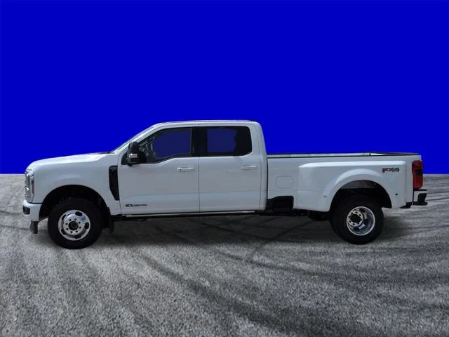 New 2026 Star White Metallic Tri-Coat Ford F-350® Platinum® image 7