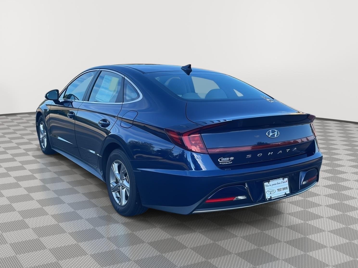 Used 2022 Stormy Sea Hyundai SE image 7