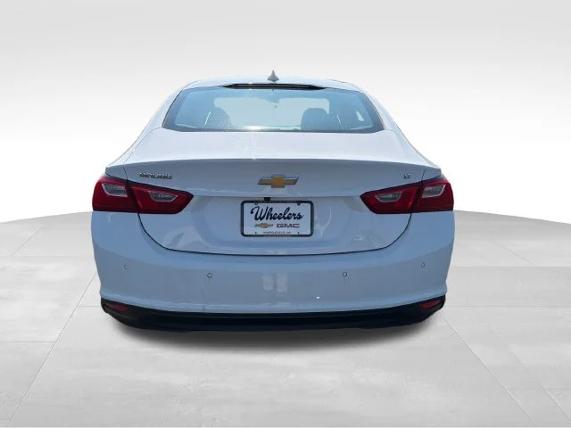 Used 2025 Summit White Chevrolet 1LT image 4