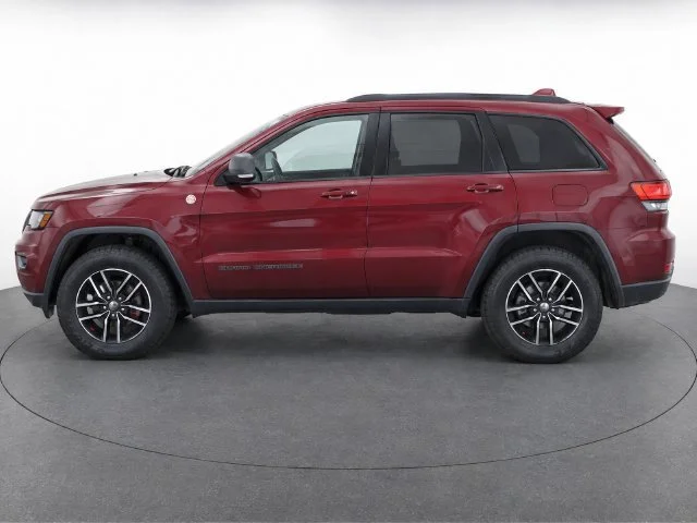 Used 2017 Velvet Red Pearlc Jeep Trailhawk image 7