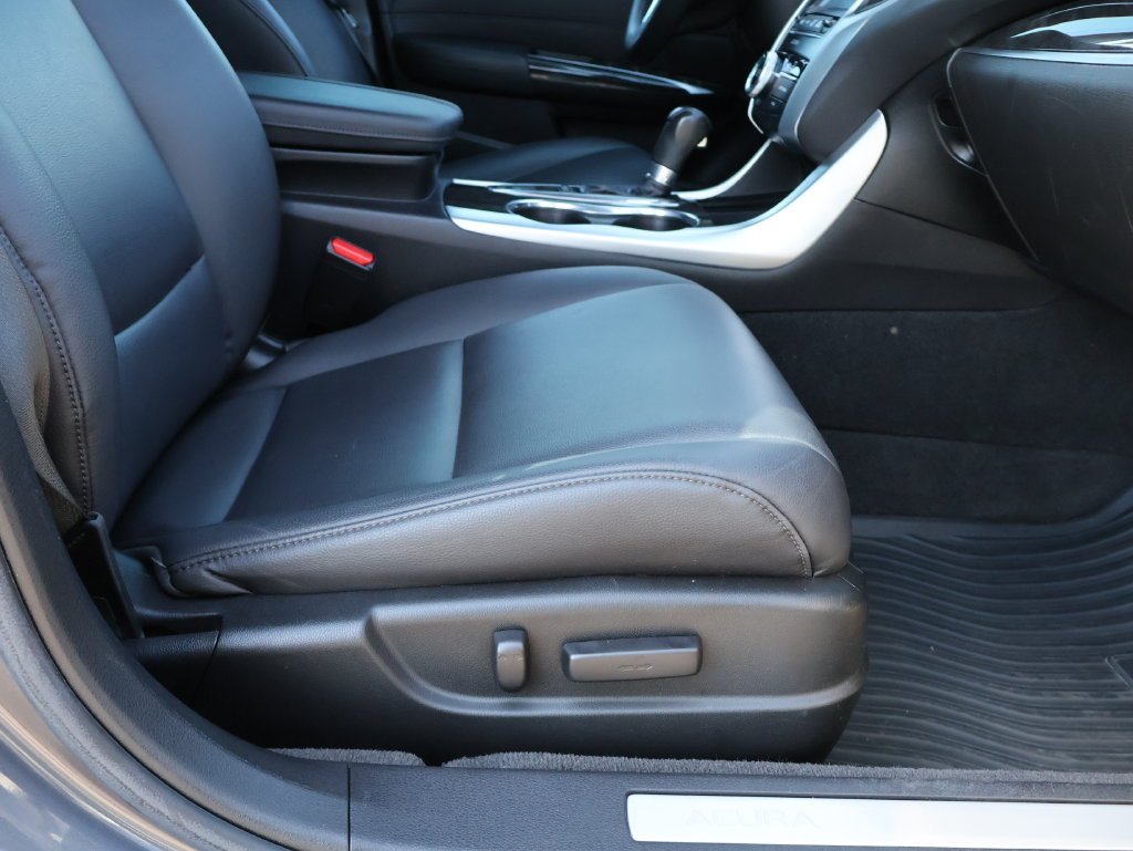 Used 2019  Acura 2.4L image 10