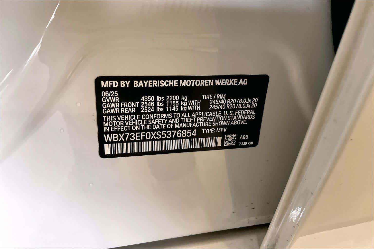 Certified Used 2025 Mineral White Metallic BMW xDrive28i image 32