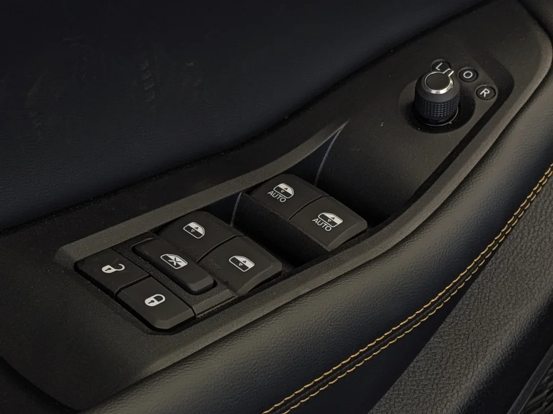 New 2026 Black Jeep 85th Anniversary - - $12K Pref Pkg 2C7 - Pano Sunroof - 2nd Row Heated Seats - Leatherette & More! image 13