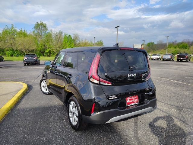 Used 2025 Black Kia LX image 5