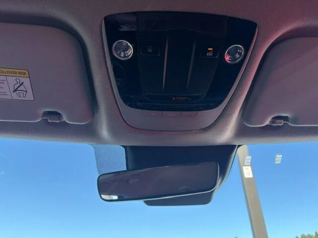 Used 2021 Starbright Yellow/Black Roof Kia SX Turbo image 16