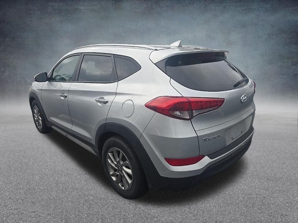 Used 2018 Molten Silver Hyundai SEL Plus image 6