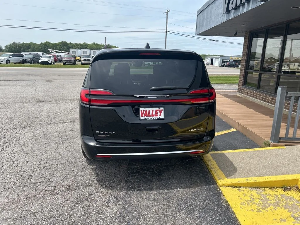 New 2027 Black Chrysler Limited image 5