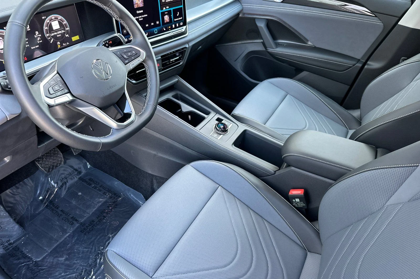 New 2026 Black Volkswagen 2.0T SE image 9