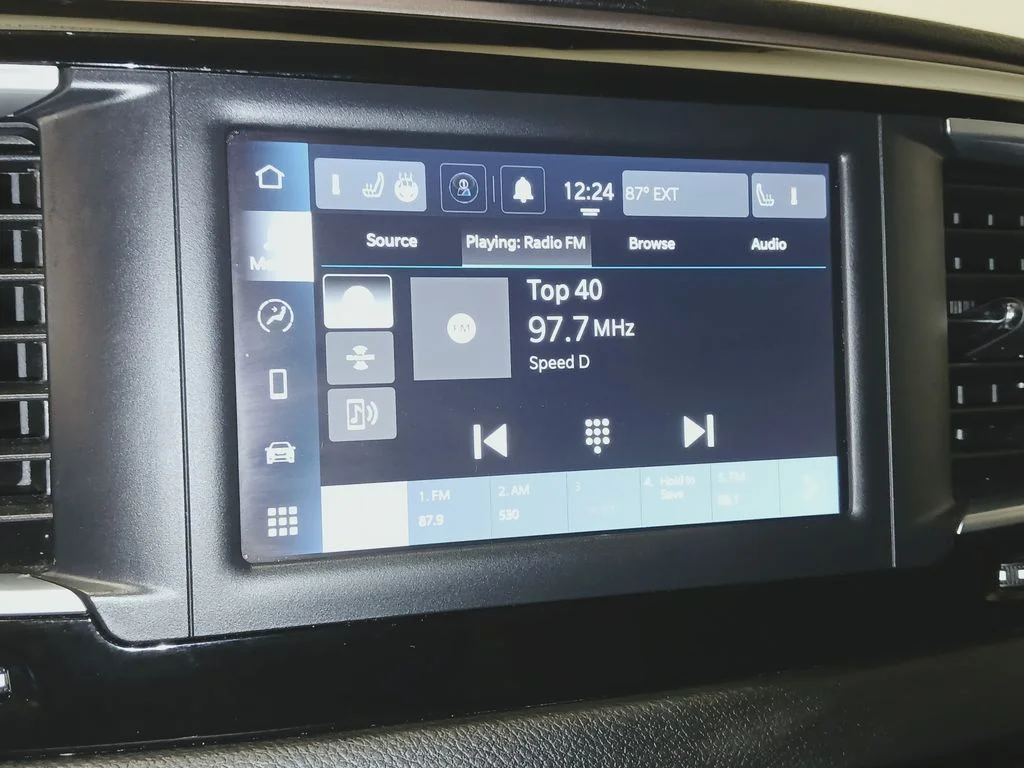 Used 2024 Black Chrysler LX image 23