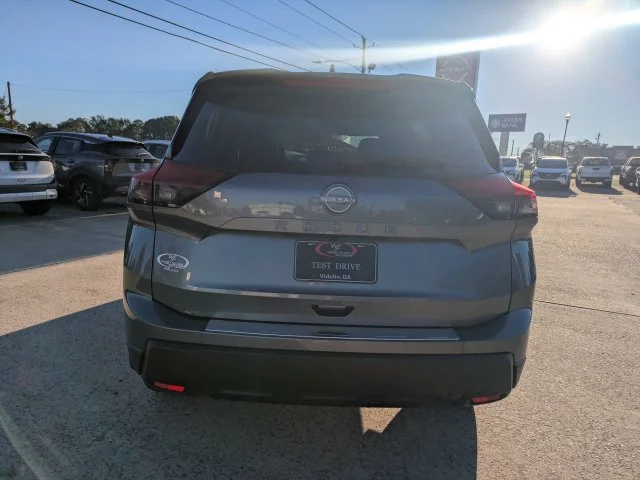 New 2027  Nissan SV image 5