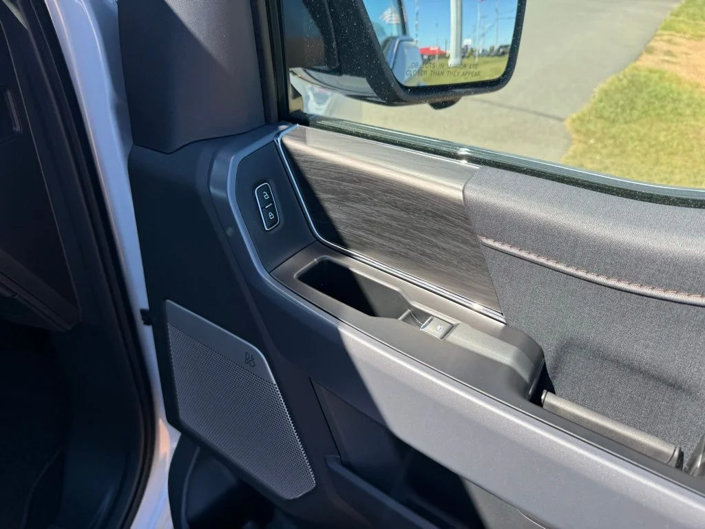New 2025 White Ford Lariat image 34