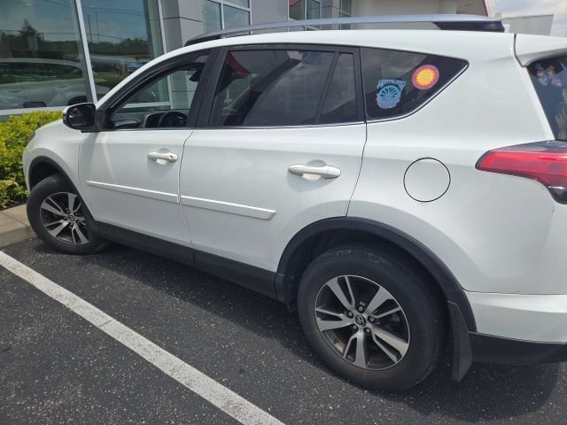 Used 2017 Super White Toyota XLE image 6