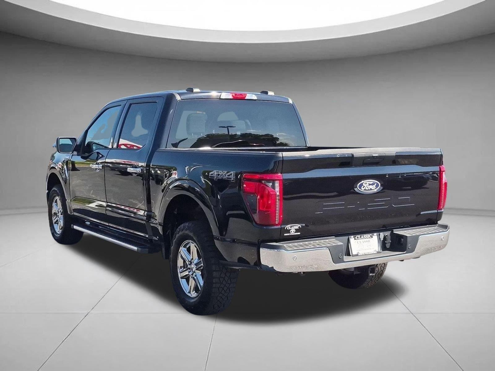 Used 2025  Ford XLT image 3