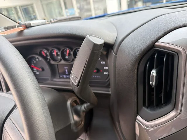 Used 2025 Blue Chevrolet Custom image 21