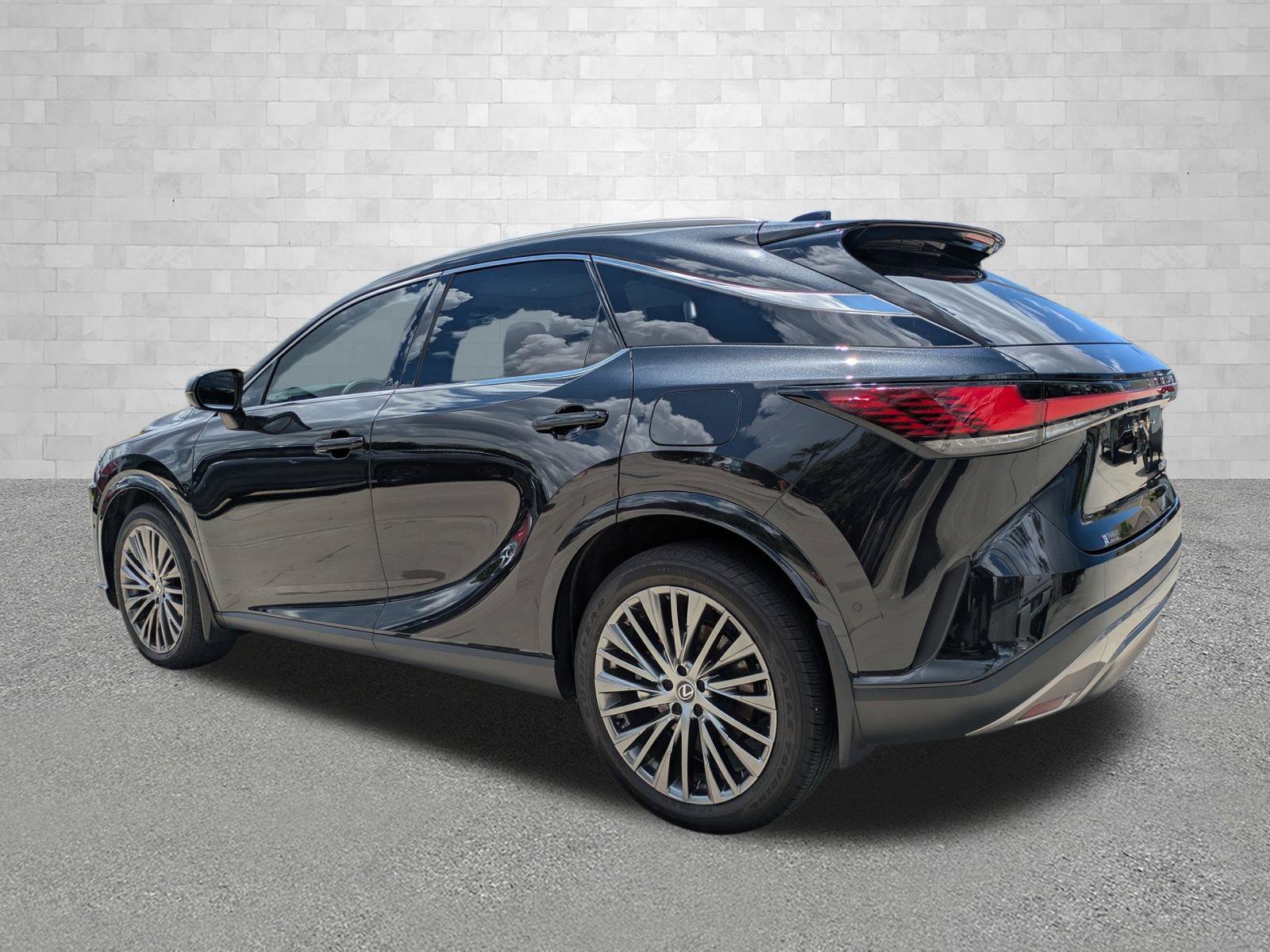 2023 Lexus RX 350 - Photo 4