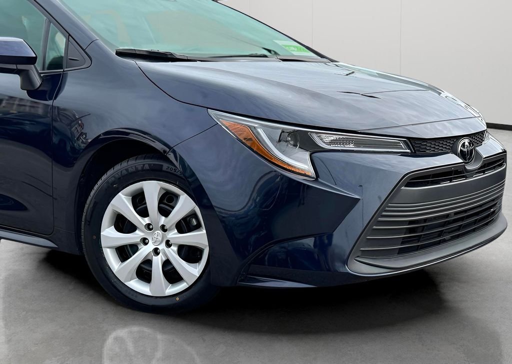 Used 2024 Blueprint Toyota LE image 2