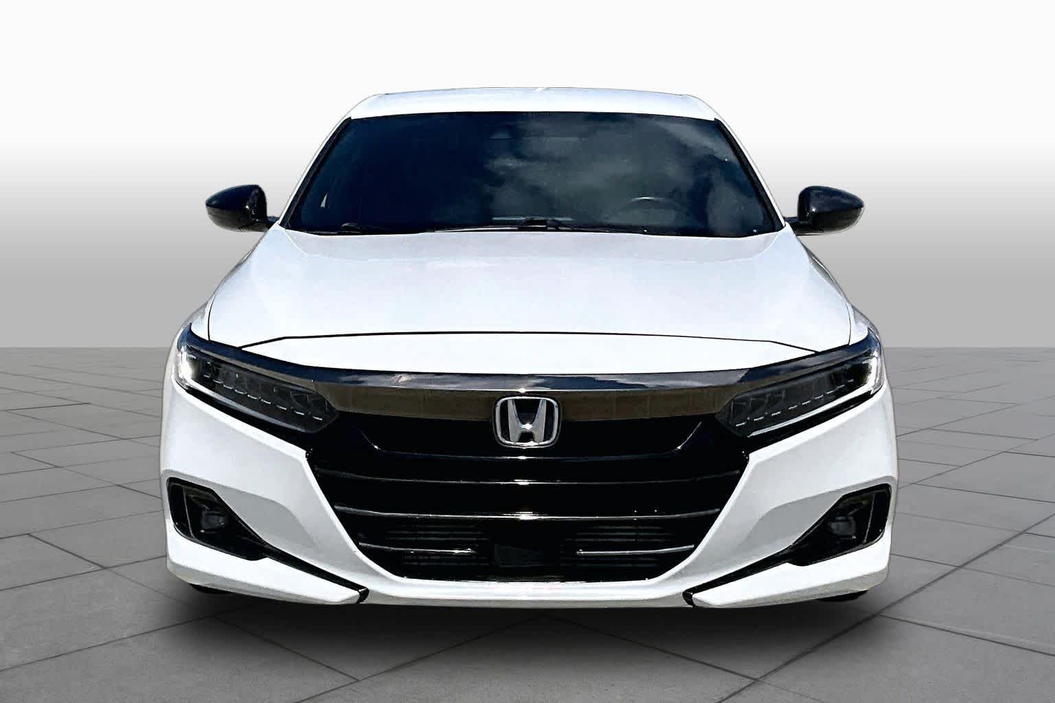 Used 2022 Platinum White Pearl Honda Sport image 3