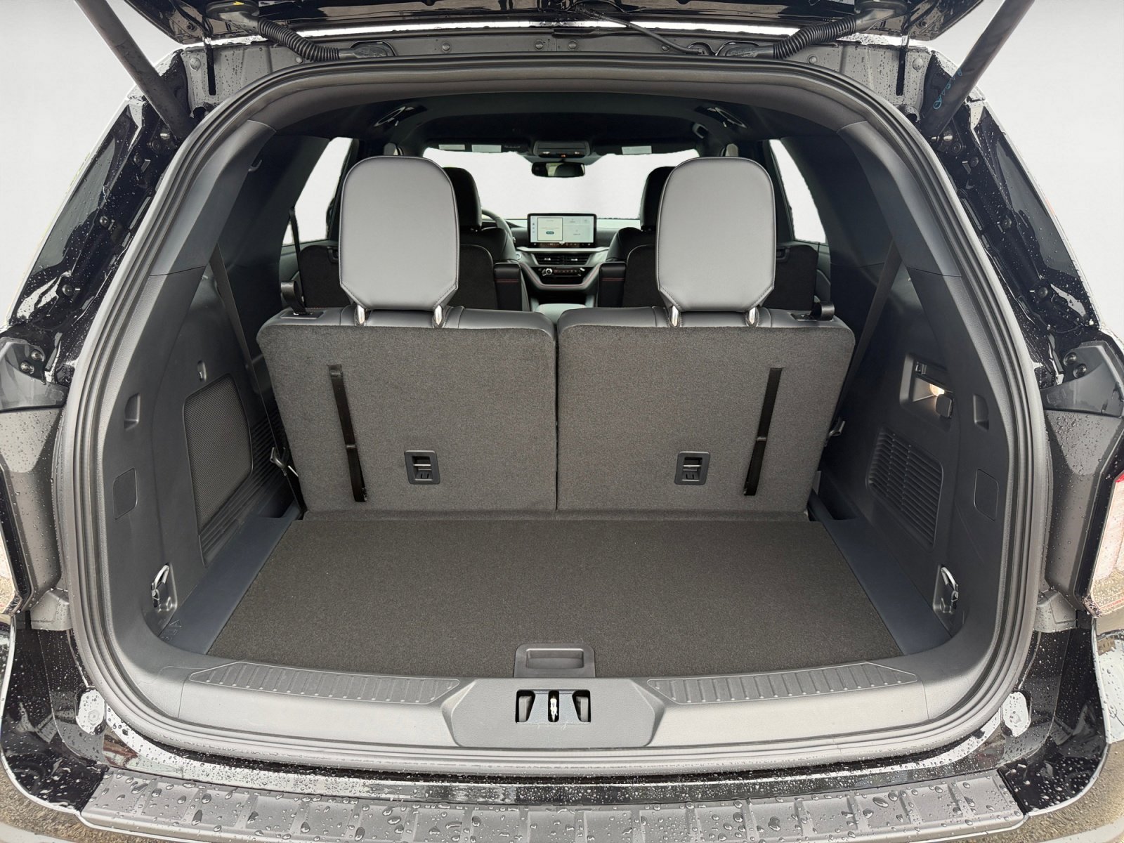 New 2026 Agate Black Metallic Ford ST-Line image 19