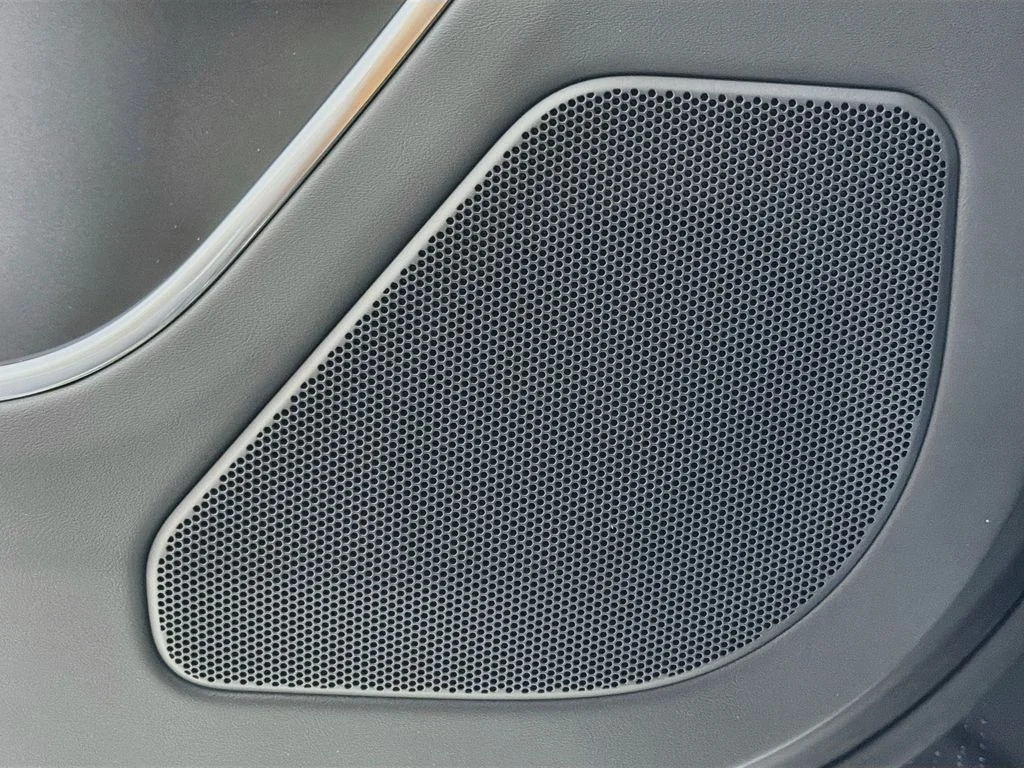 New 2026 Santorini Black Land Rover SE 7 Seats image 19